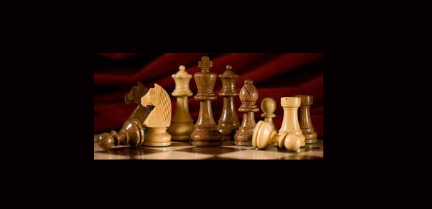 Quinto Sorteo: Juego de ajedrez Staunton de madera