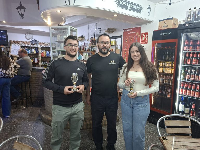 Cristian Silva campeón en el Bar Los Faroles